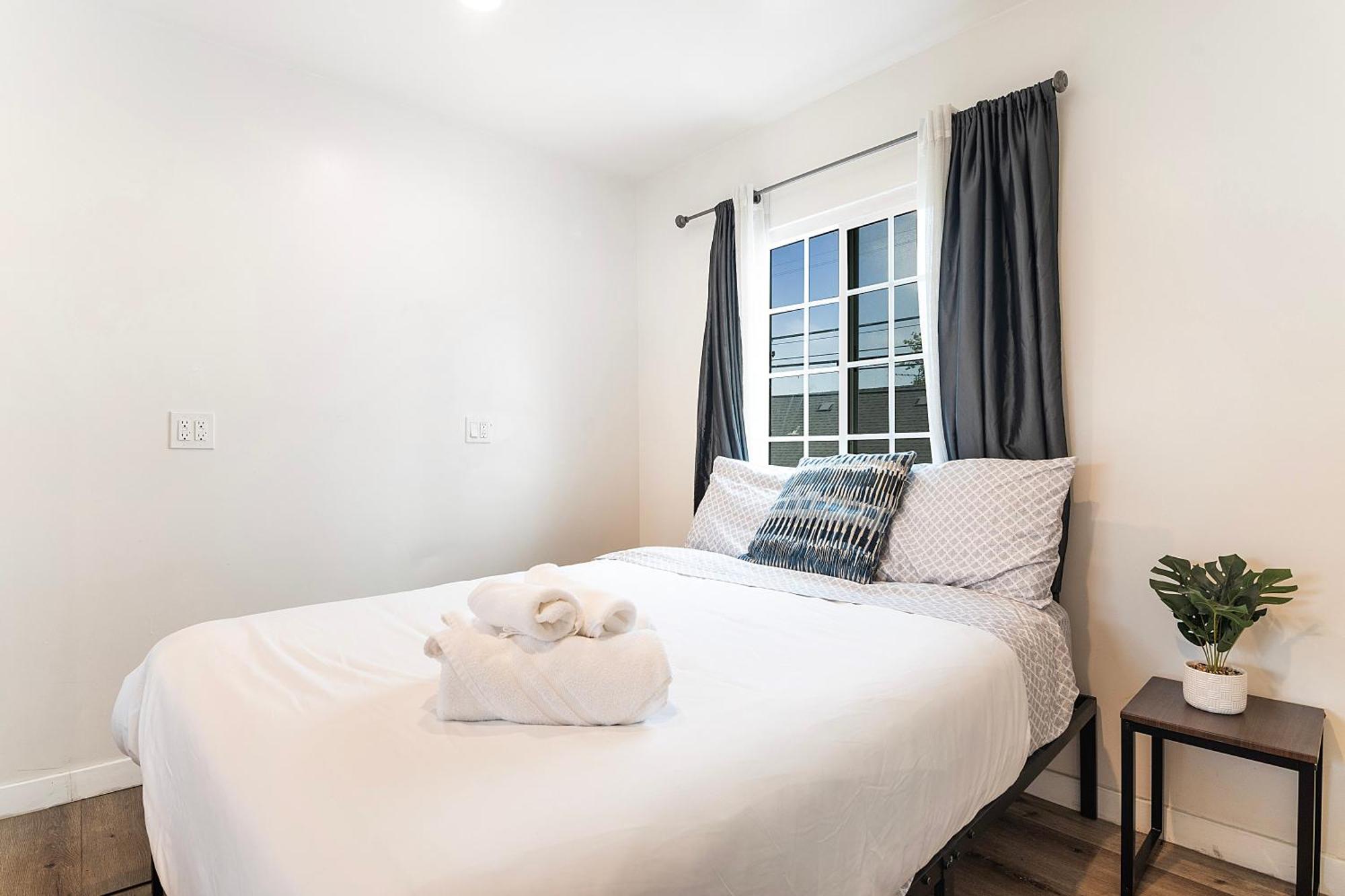 Appartement Updated 2nd-floor Near Beverly Hills & Pico Blvd Dining *