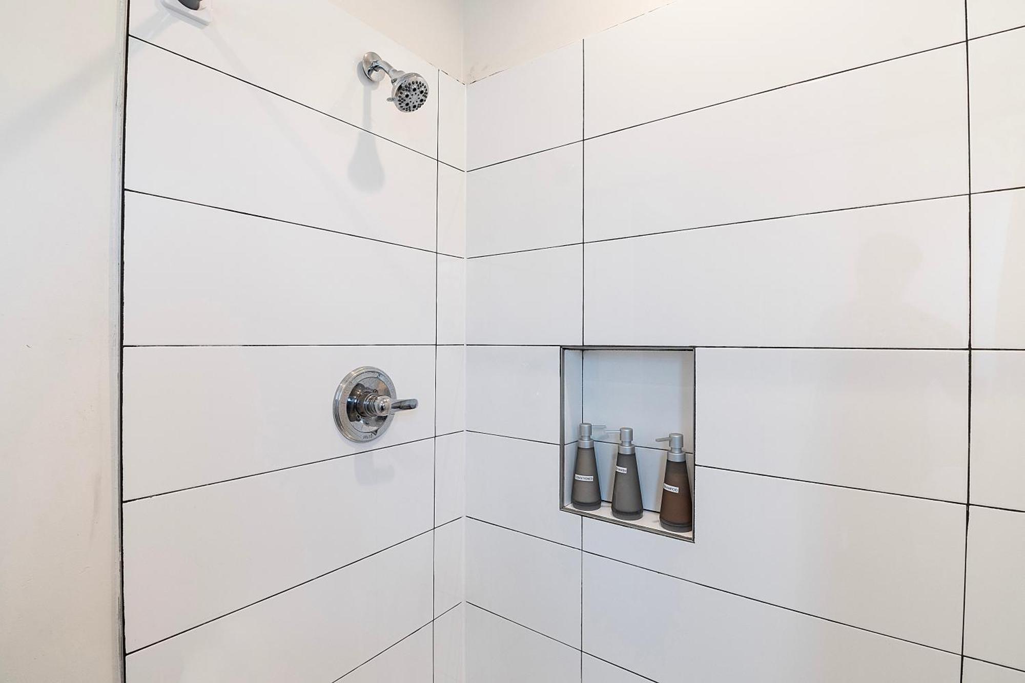 Updated 2nd-floor Near Beverly Hills & Pico Blvd Dining Appartement *