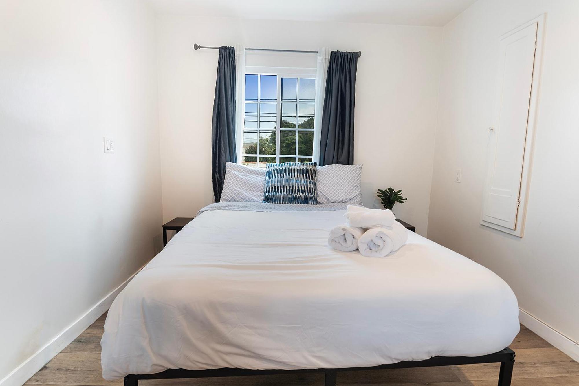 Appartement Updated 2nd-floor Near Beverly Hills & Pico Blvd Dining *